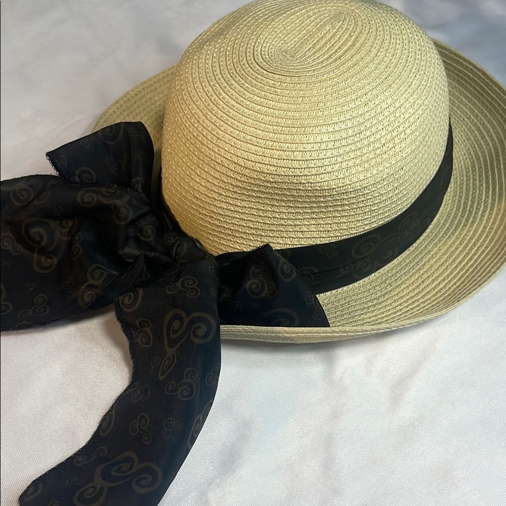 Elegant‎ Cream Hat with Black Ribbon